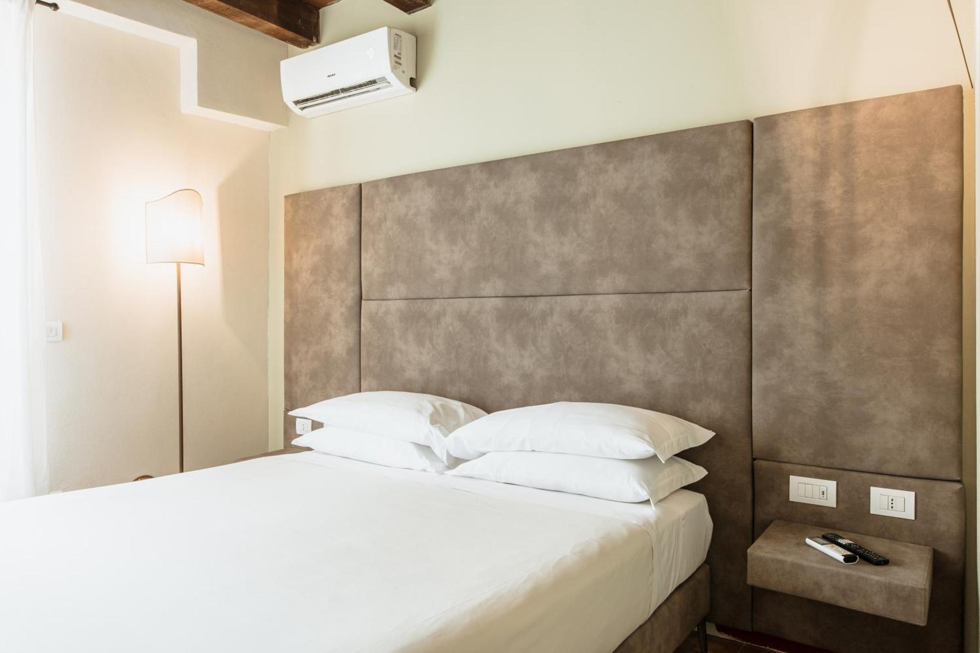 Osteria Luxury Apartments ペスキエーラ・デル・ガルダ エクステリア 写真