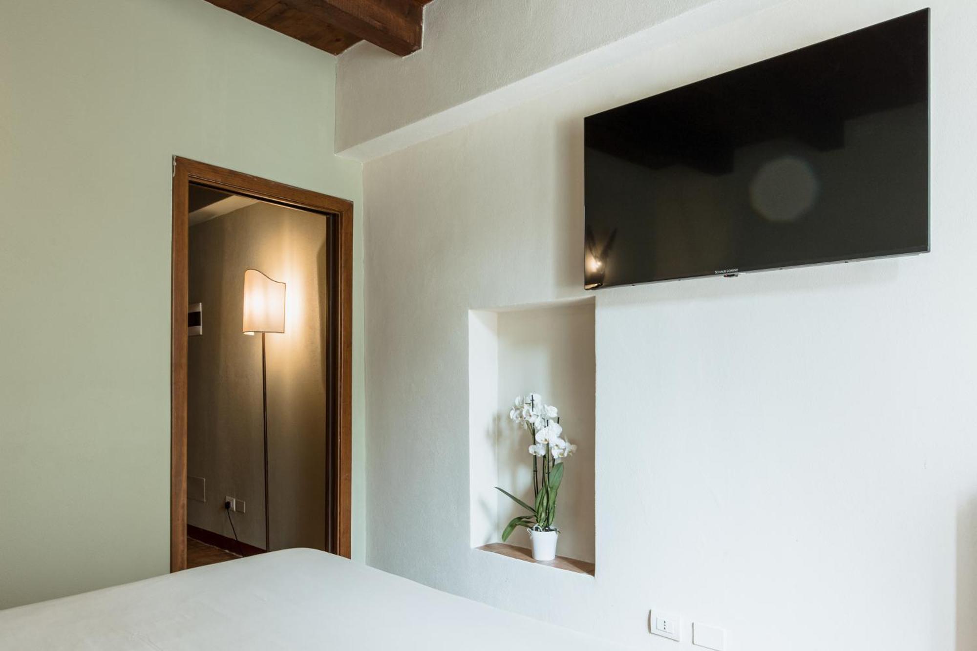 Osteria Luxury Apartments ペスキエーラ・デル・ガルダ エクステリア 写真