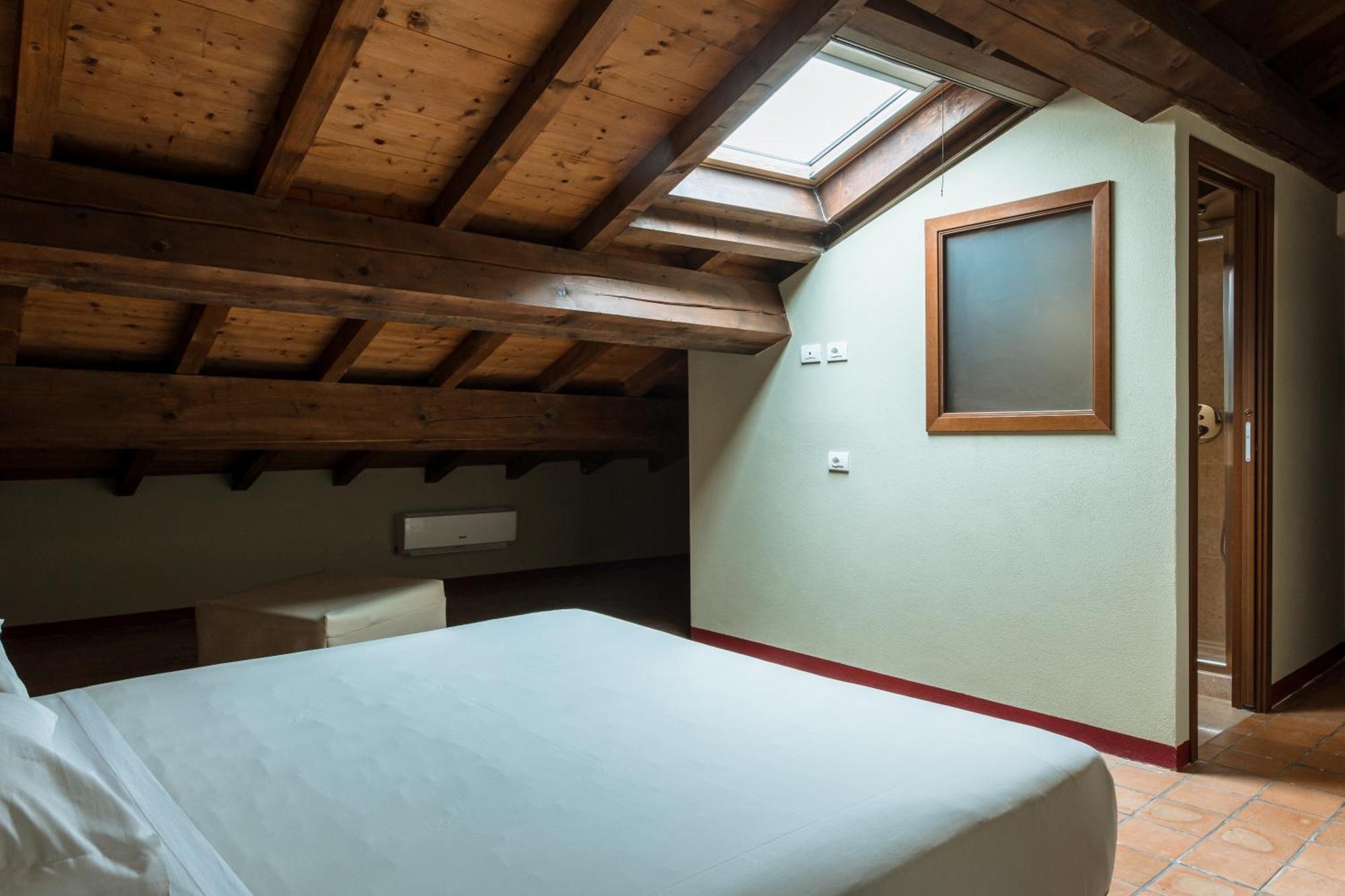 Osteria Luxury Apartments ペスキエーラ・デル・ガルダ エクステリア 写真
