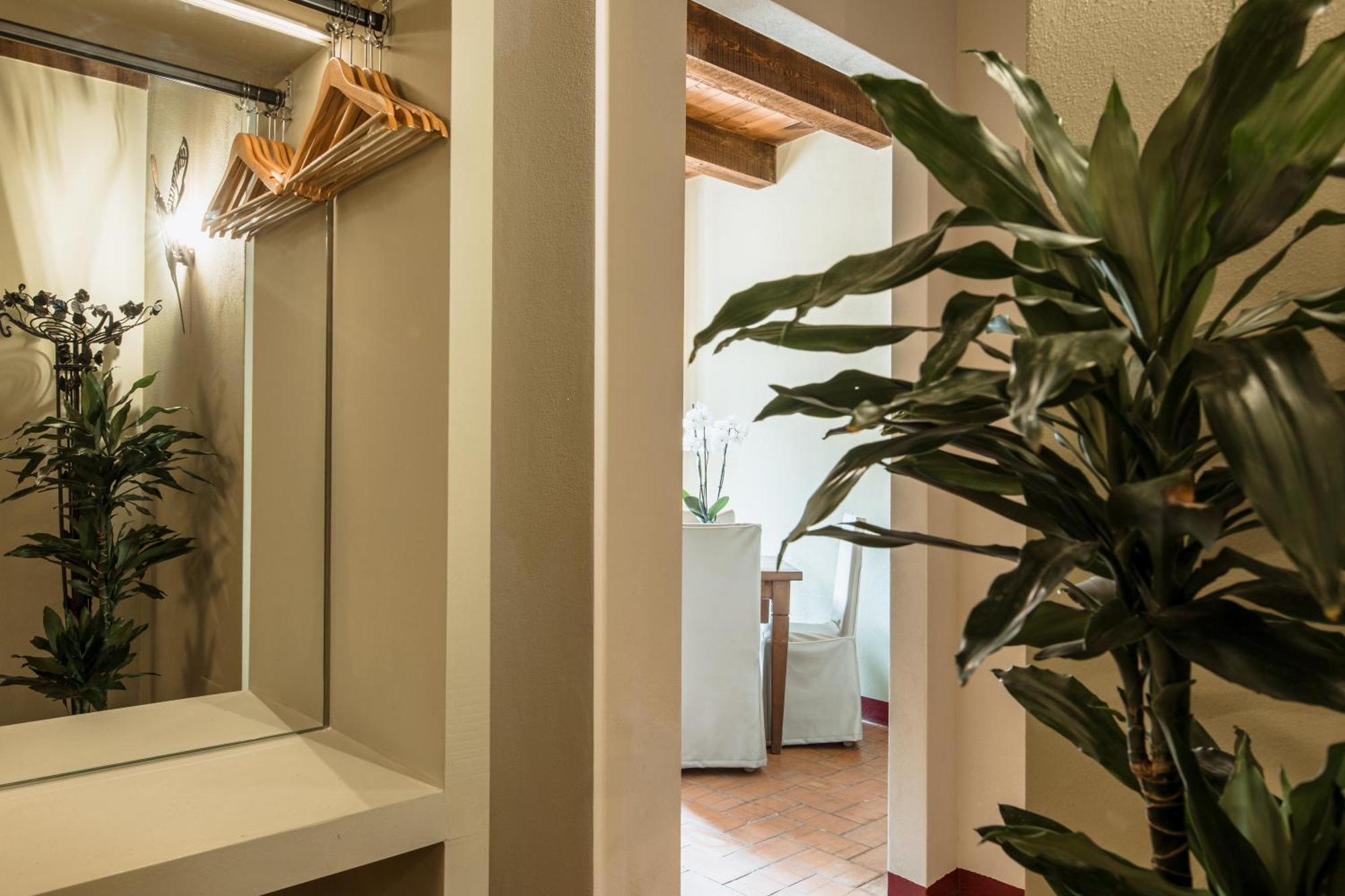Osteria Luxury Apartments ペスキエーラ・デル・ガルダ エクステリア 写真