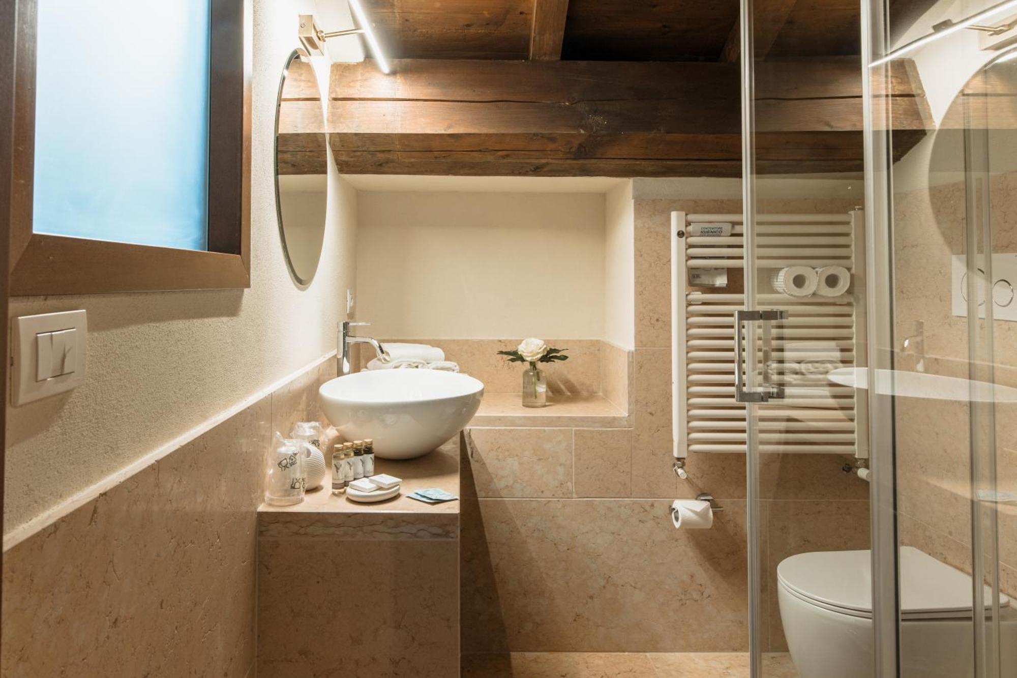 Osteria Luxury Apartments ペスキエーラ・デル・ガルダ エクステリア 写真