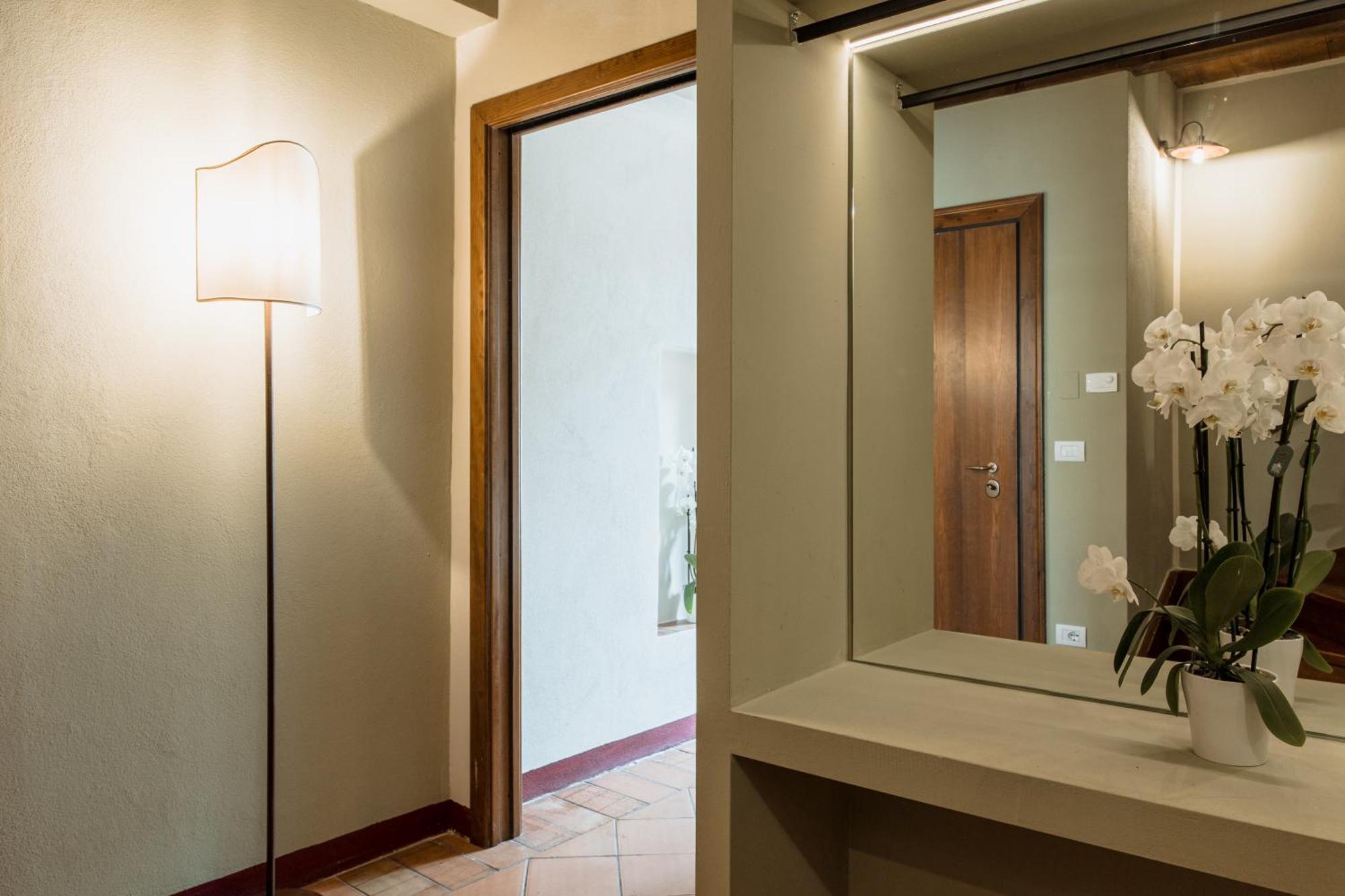 Osteria Luxury Apartments ペスキエーラ・デル・ガルダ エクステリア 写真